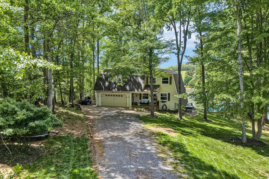 497 Long Island Dr, Moneta, VA 24121 - #3