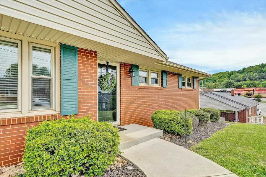 135 Center St, Rocky Mount, VA 24151 - #2