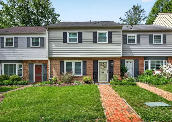 120 Camelot Ct, Blacksburg, VA 24060