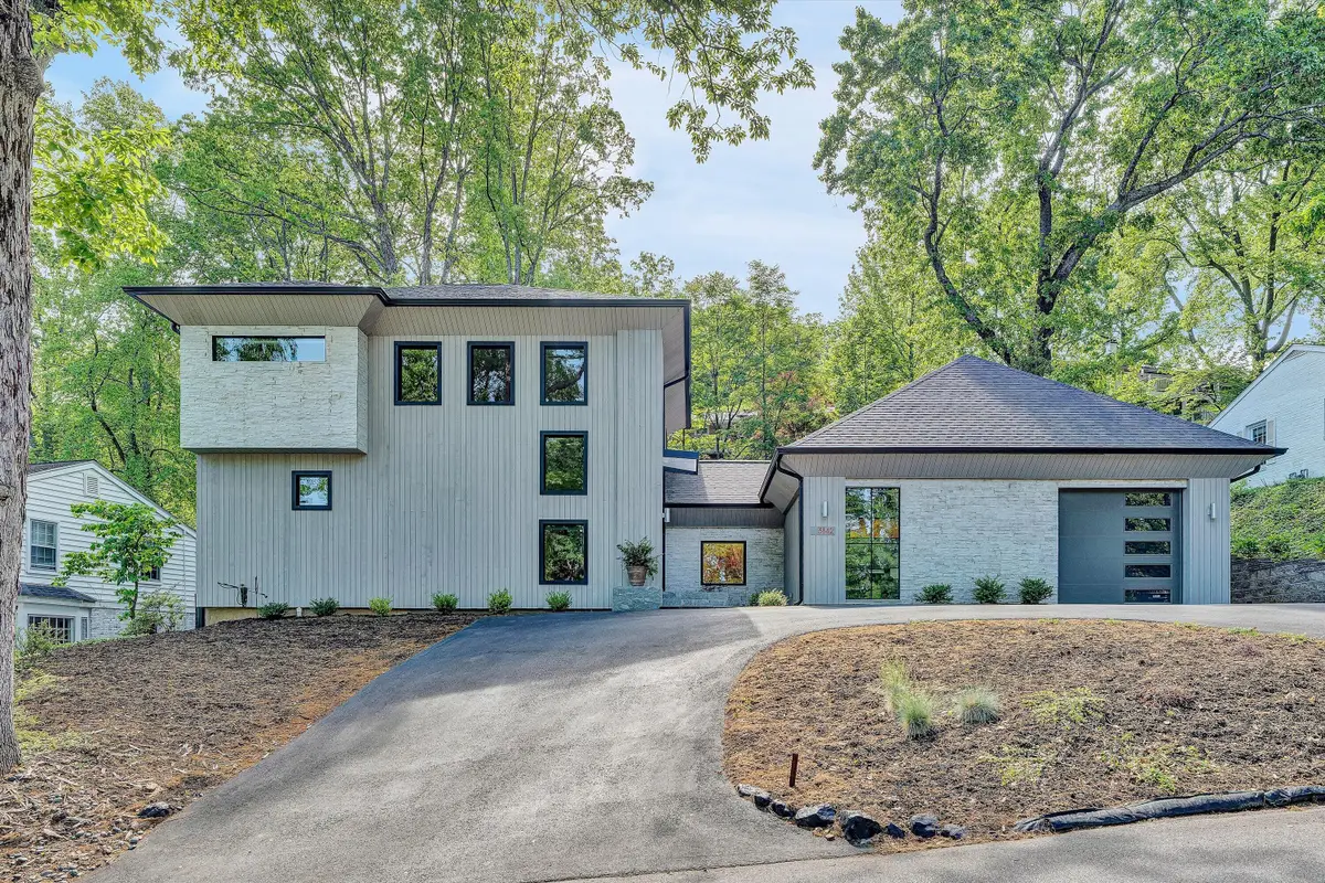 3142 W Ridge Rd Sw, Roanoke, VA 24014 - #1