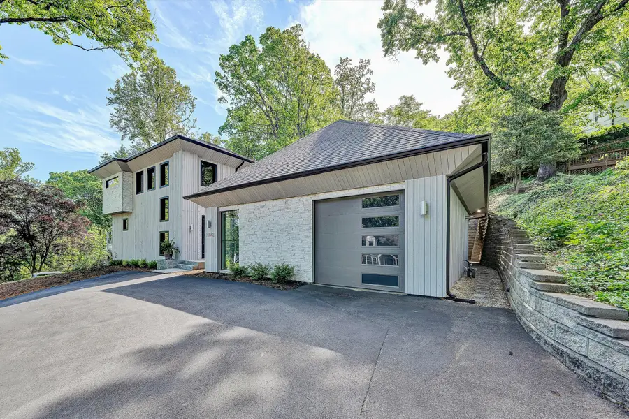 3142 W Ridge Rd Sw, Roanoke, VA 24014 - #3
