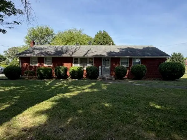 1229 Mountain View Rd, Vinton, VA 24179