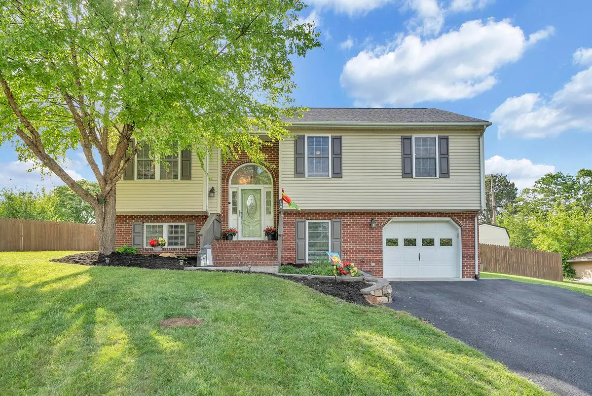 439 Howard Dr, Salem, VA 24153 - #1