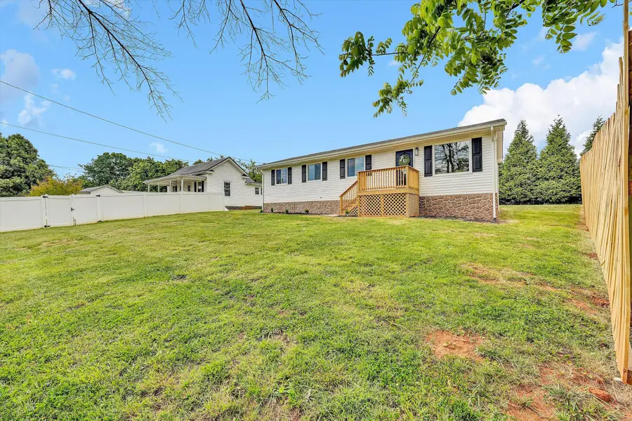 30 Grayson St, Rocky Mount, VA 24151 - #3