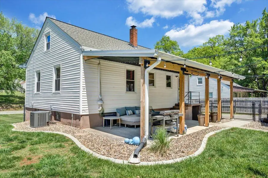 5112 Oak Grove Blvd Nw, Roanoke, VA 24017 - #2