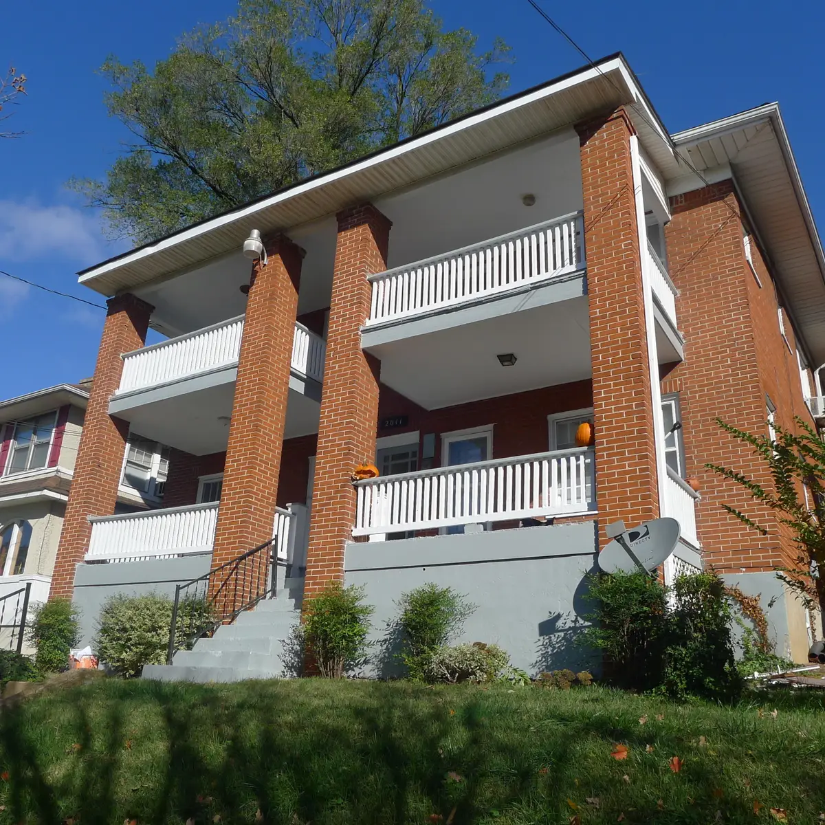 2011 Denniston Ave Sw, Roanoke, VA 24015 - #1