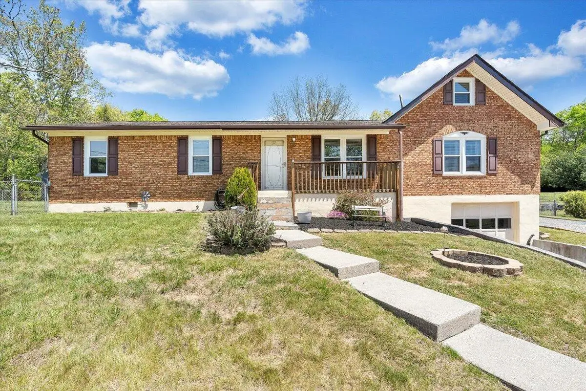 1079 Mildred St, Fincastle, VA 24090 - #1