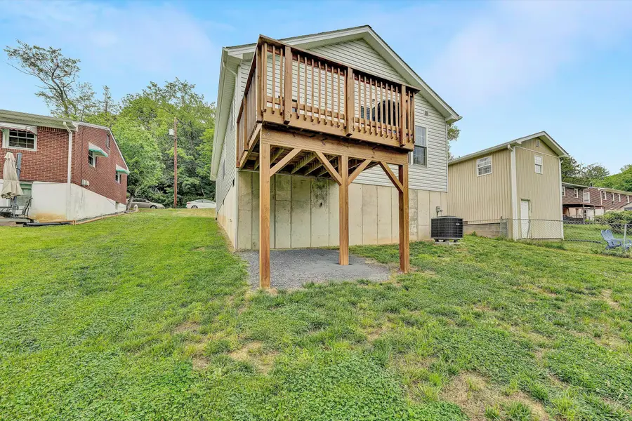 321 Craig Ave, Vinton, VA 24179 - #3