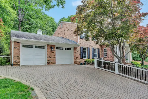 6235 Hidden Valley Dr, Roanoke, VA 24018