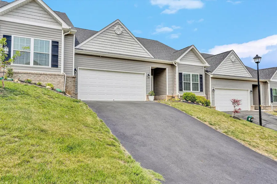 22 Carrington Ct, Roanoke, VA 24019 - #2