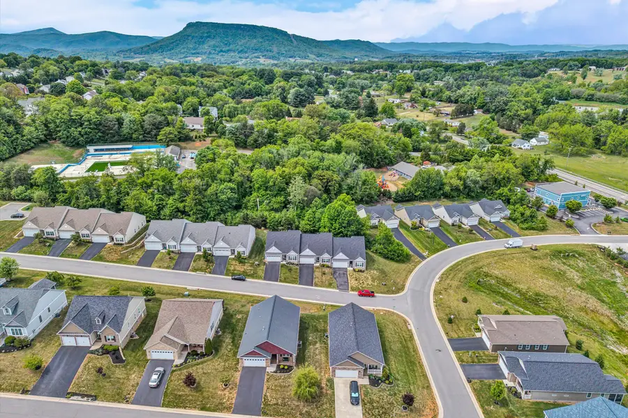 22 Carrington Ct, Roanoke, VA 24019 - #3