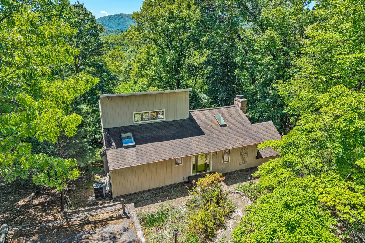 6275 Smokey Ridge Rd, Roanoke, VA 24018 - #1