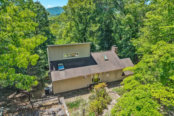 6275 Smokey Ridge Rd, Roanoke, VA 24018