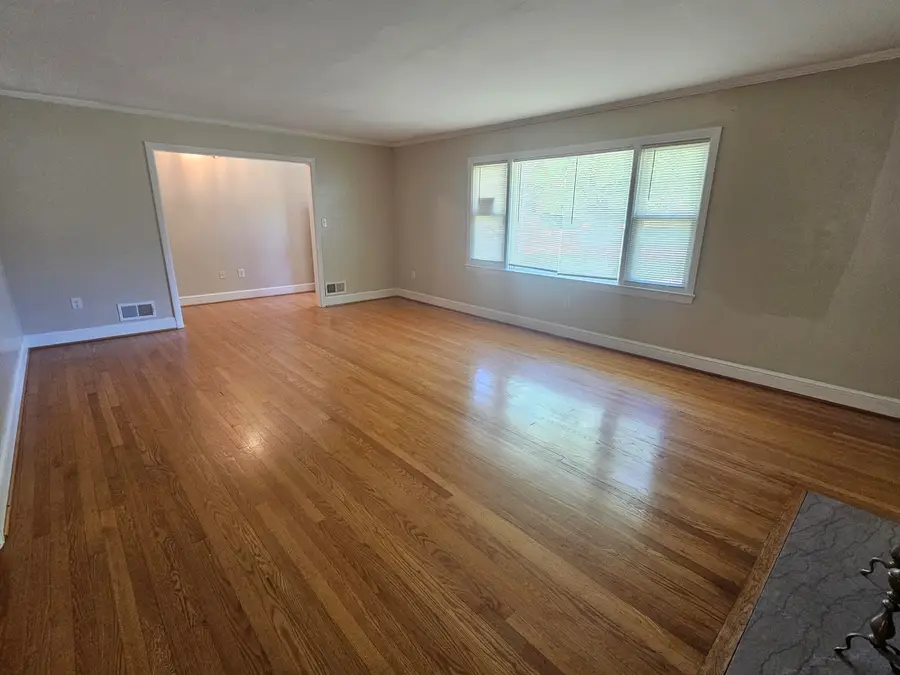 3009 Dover Dr Sw, Roanoke, VA 24018 - #3