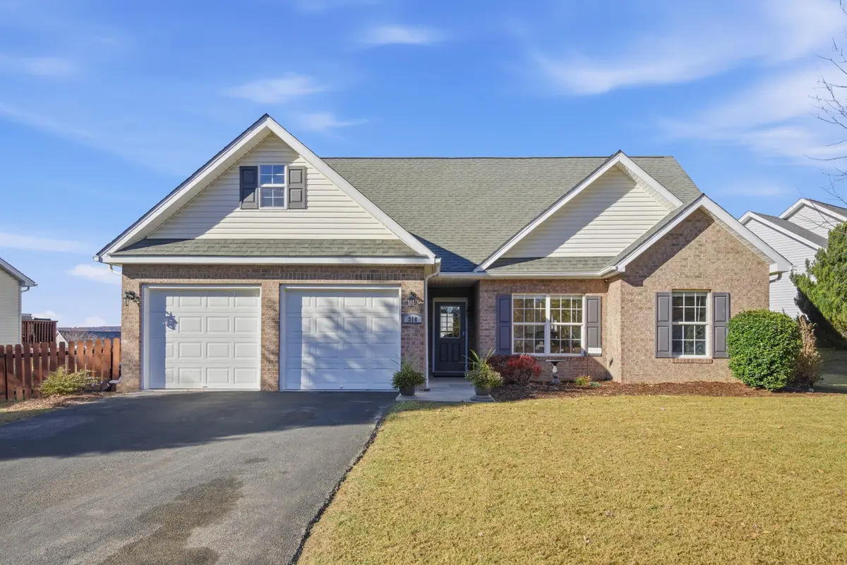 310 Windsor Dr Nw, Christiansburg, VA 24073 - #1