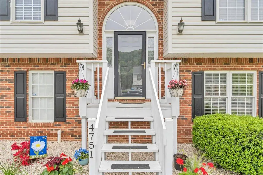 4751 Westvale Rd Ne, Roanoke, VA 24019 - #2