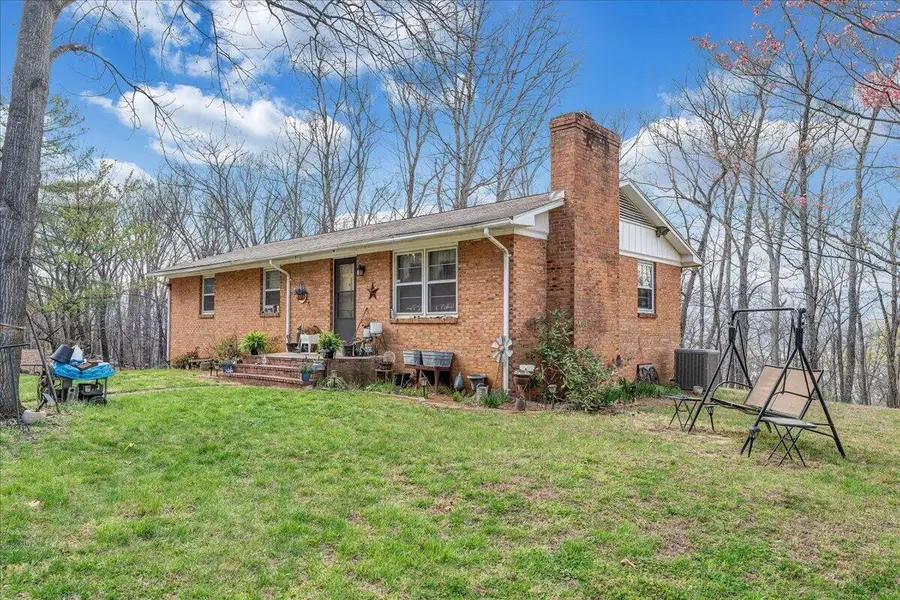 1450 Blackwood Dr, Salem, VA 24153 - #2