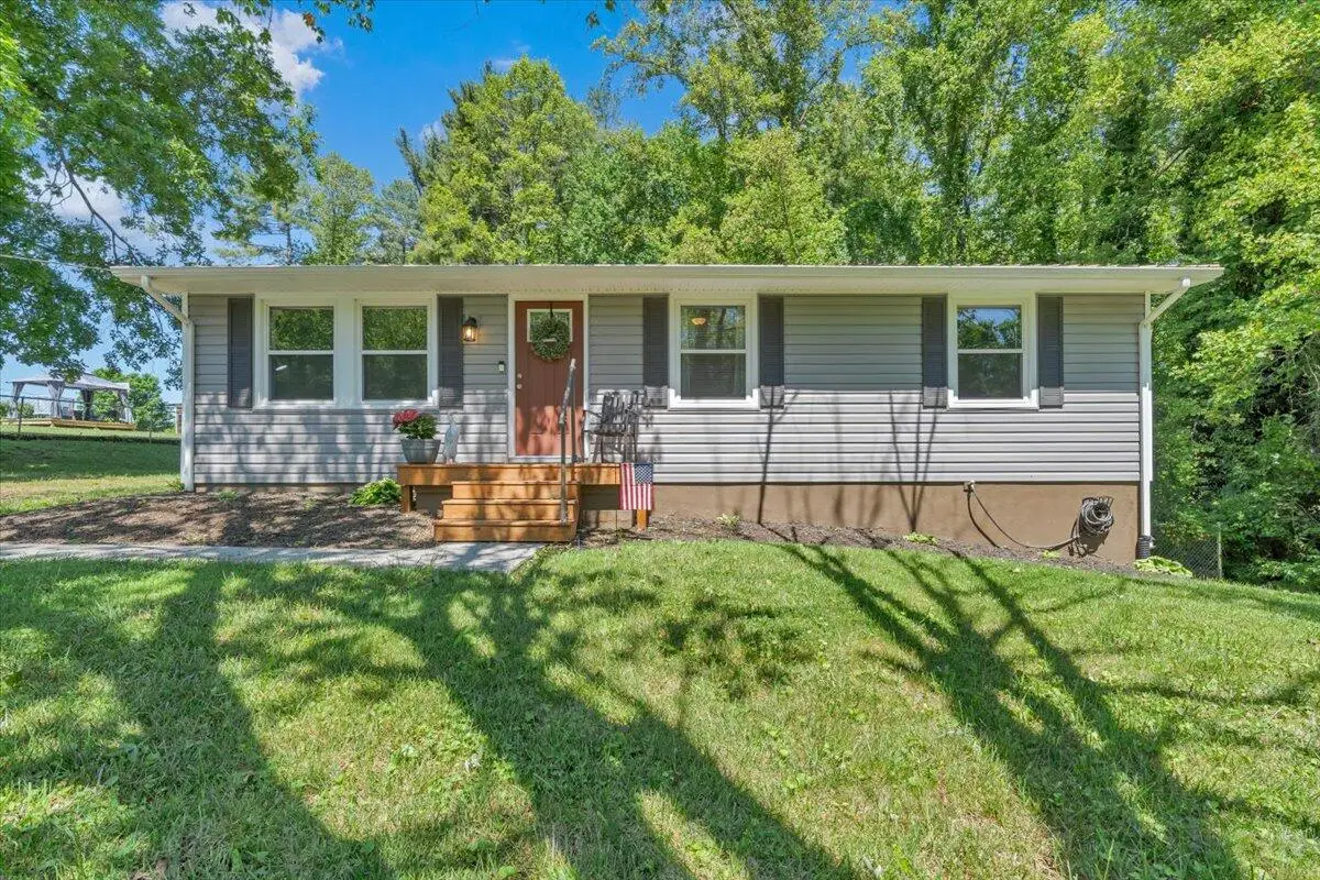 221 Falcon Ridge Rd, Rocky Mount, VA 24151 - #1