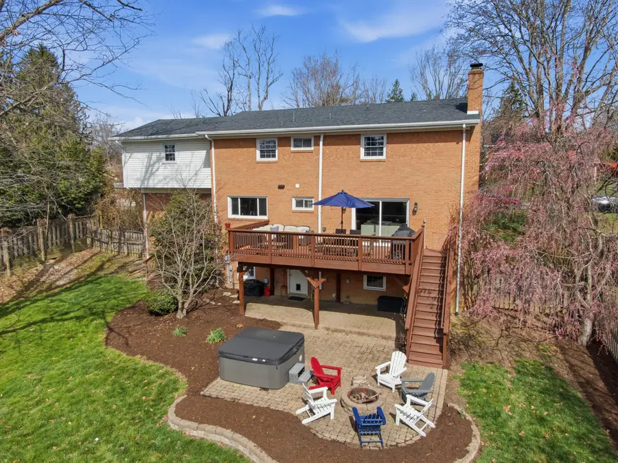 509 Stonegate Dr, Blacksburg, VA 24060 - #2