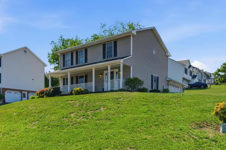 1623 Bush Farm Dr, Vinton, VA 24179 - #2