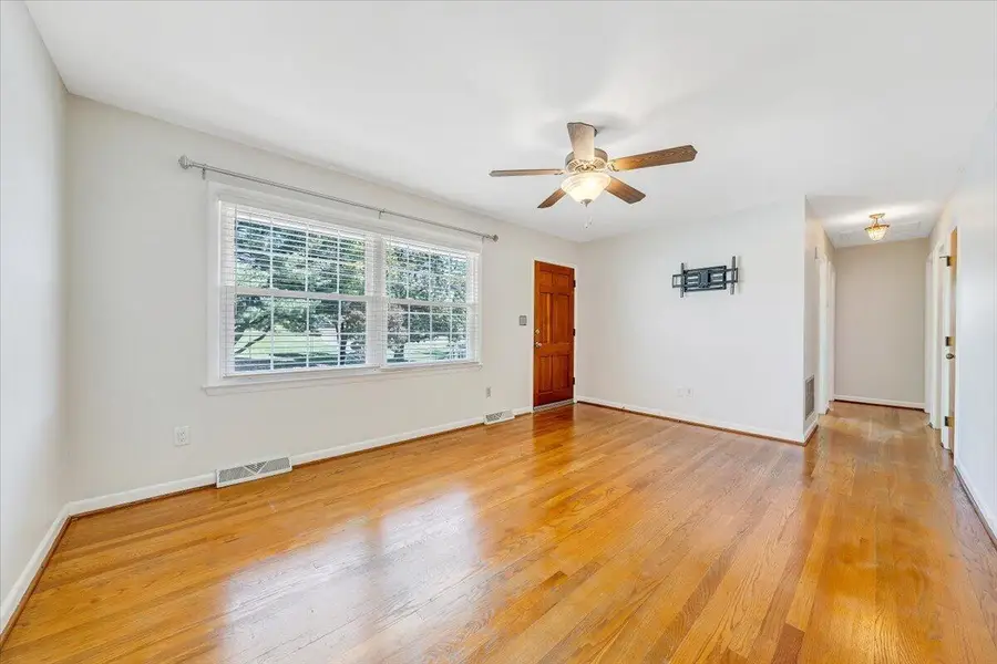 5812 Cove Rd, Roanoke, VA 24019 - #2