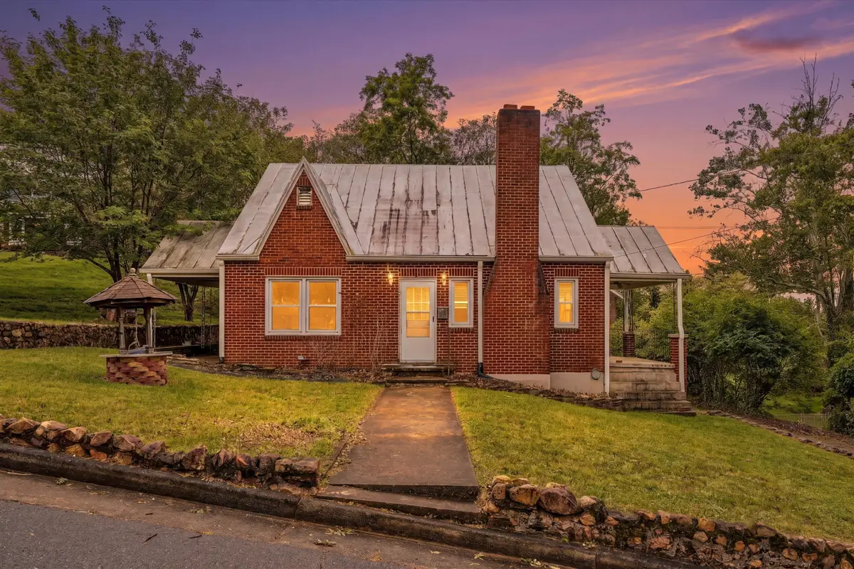 114 W Church St, Rocky Mount, VA 24151 - #1
