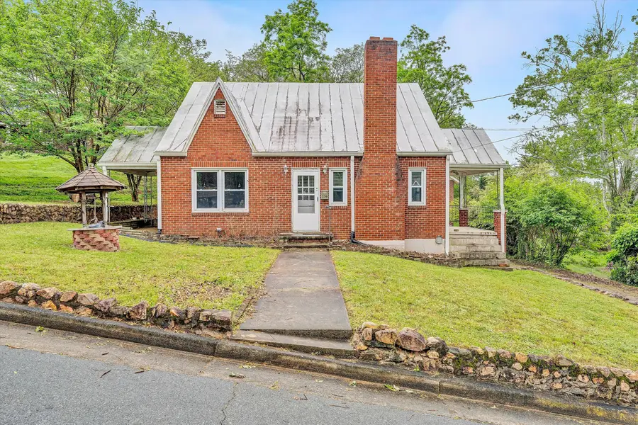114 W Church St, Rocky Mount, VA 24151 - #3