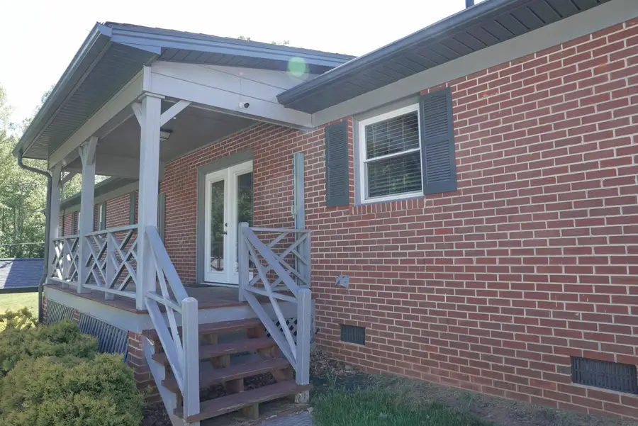 115 Stonecrest Dr, Bassett, VA 24055 - #2