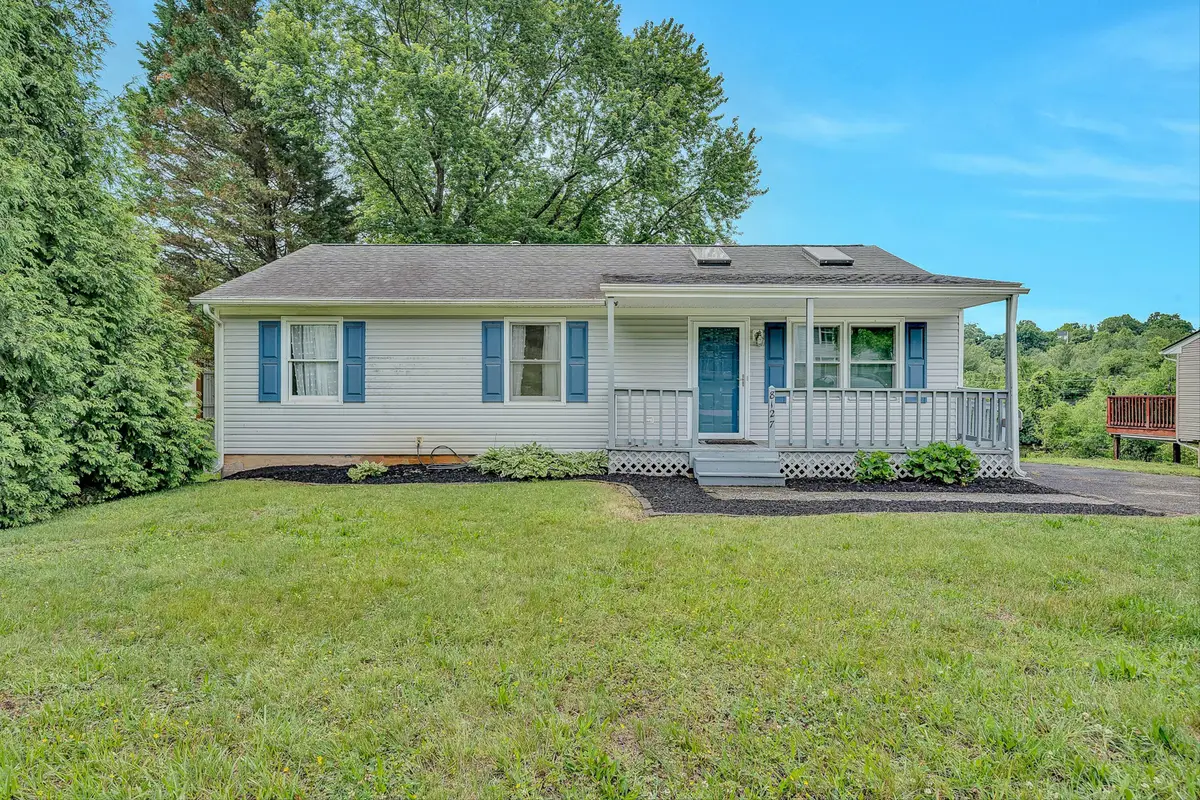8127 Ashton Ln, Roanoke, VA 24019 - #1