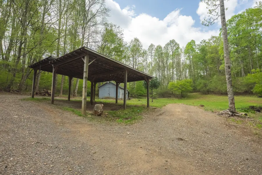 146 Duvall Rd, Willis, VA 24380 - #2
