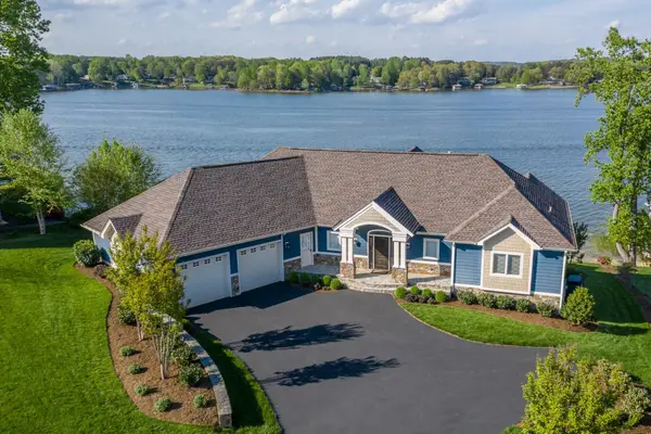 927 Park Way Ave, Moneta, VA 24121