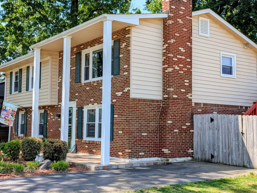 5962 Village Ln, Roanoke, VA 24019 - #2