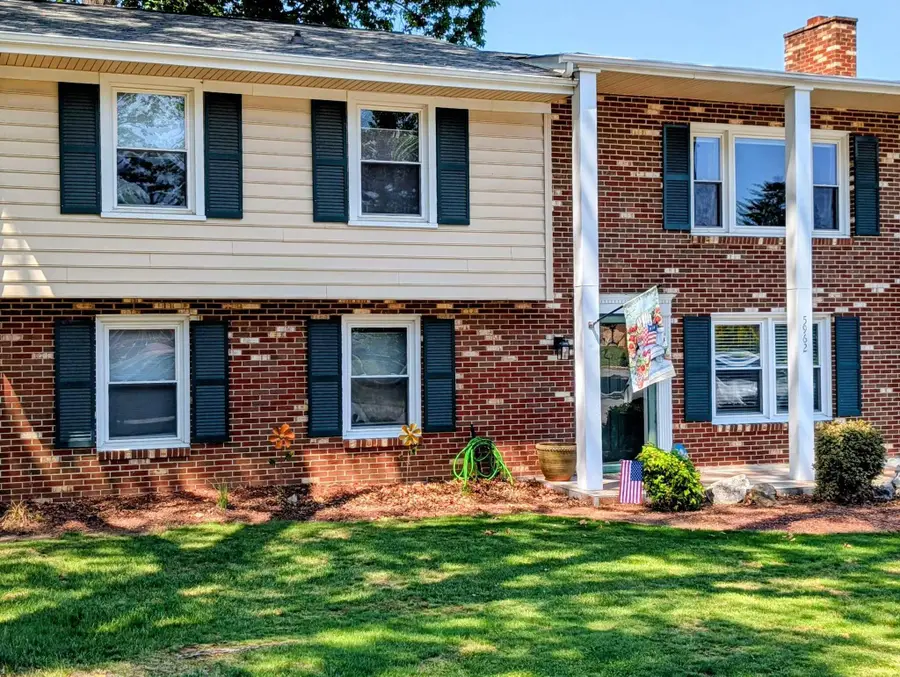 5962 Village Ln, Roanoke, VA 24019 - #3