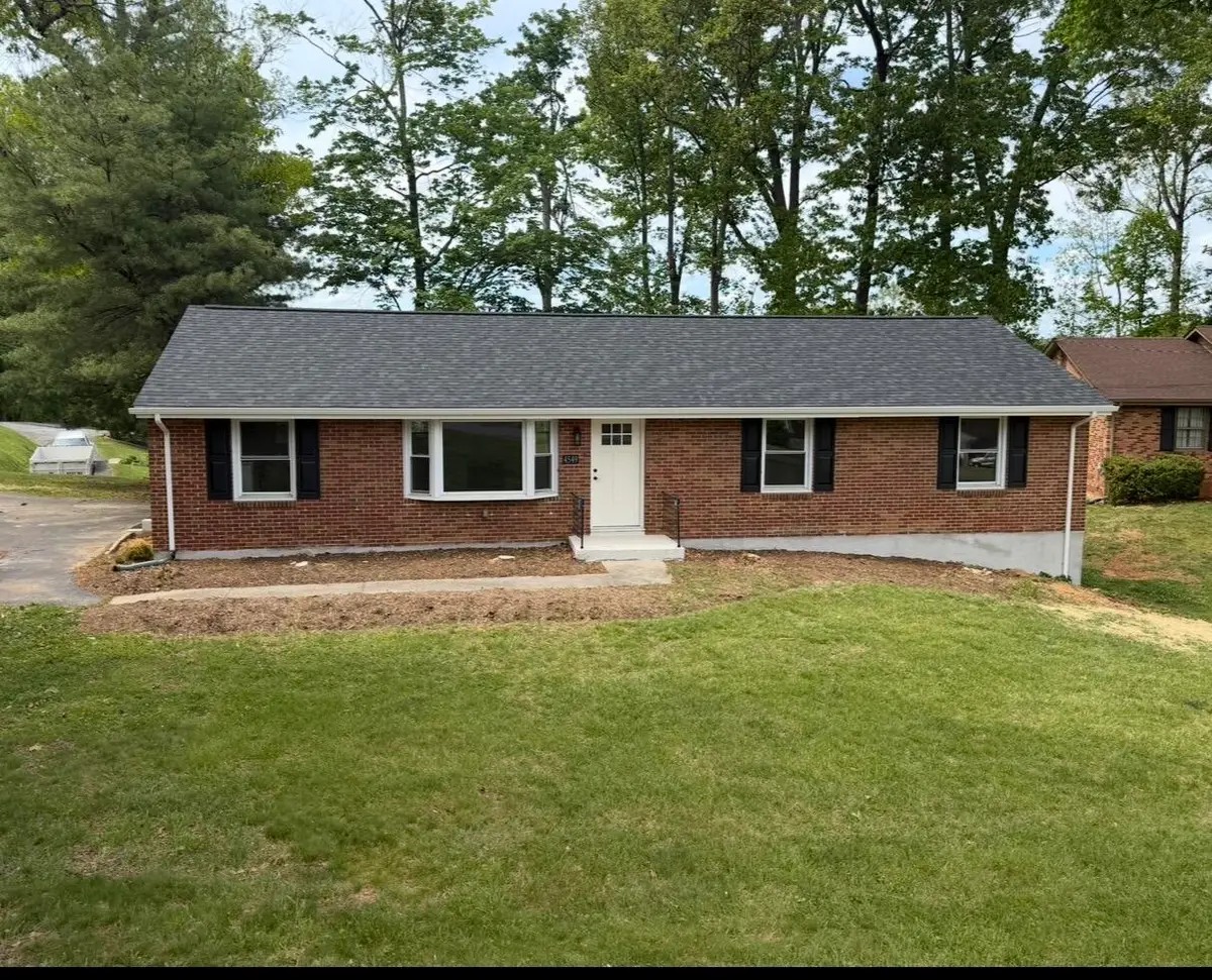 4549 Kirkwood Dr, Roanoke, VA 24018 - #1