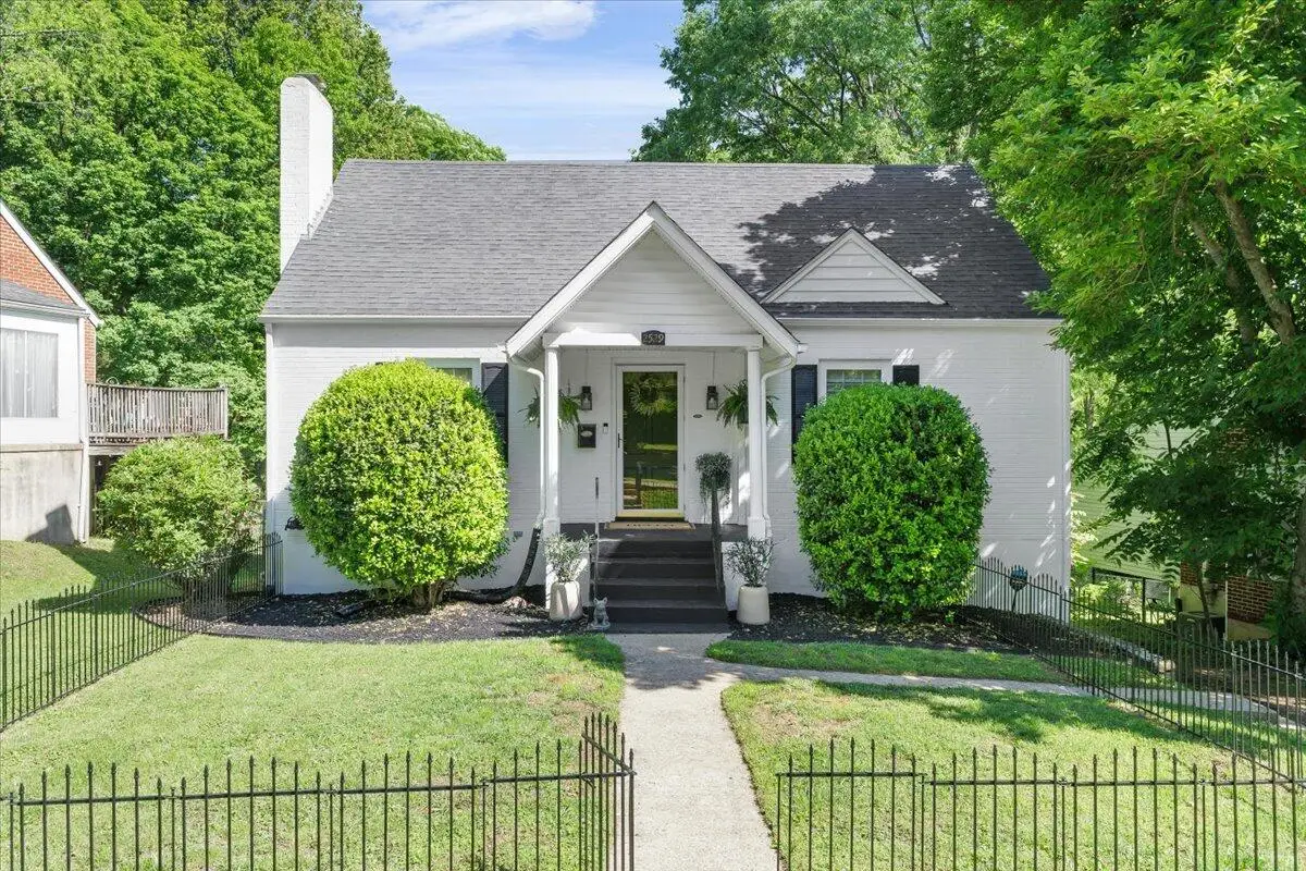 2529 Derwent Dr Sw, Roanoke, VA 24015 - #1