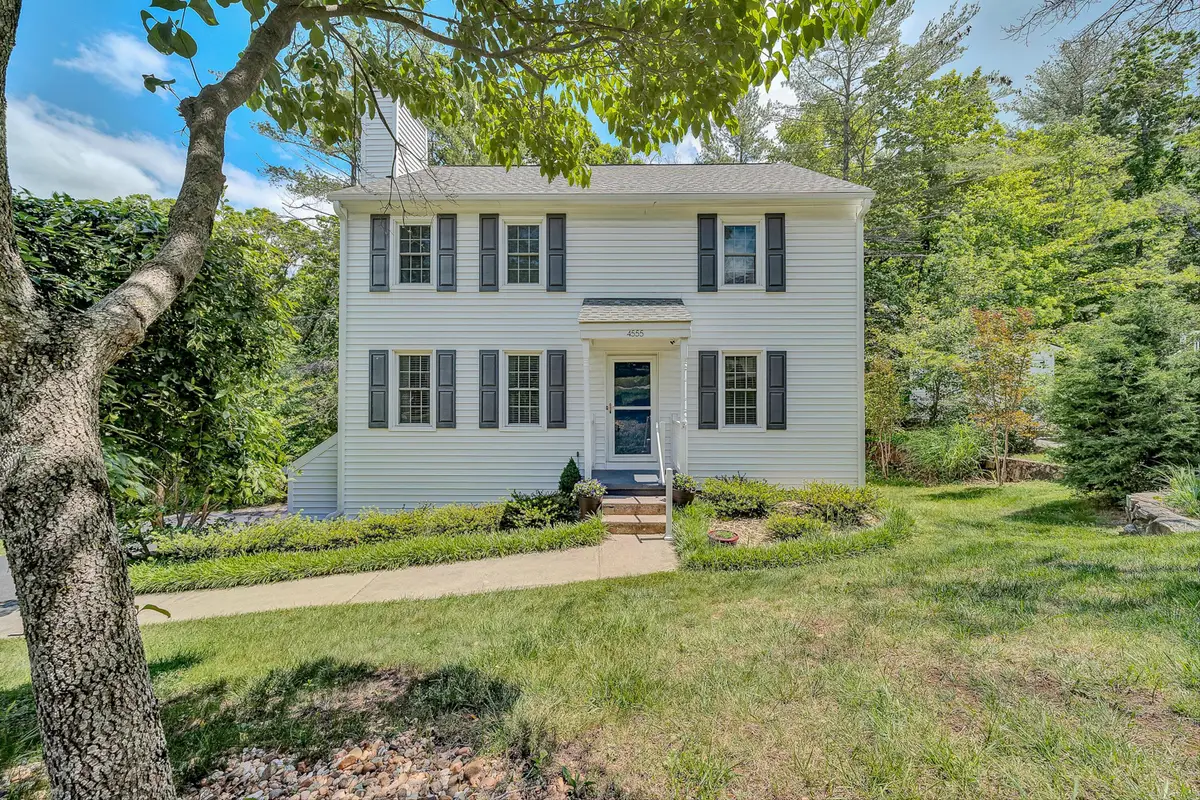 4555 Summerset Dr, Roanoke, VA 24018 - #1