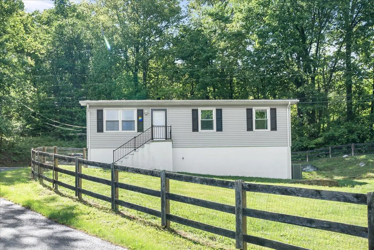 10660 Catawba Rd, Troutville, VA 24175 - #1