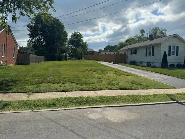 416 N Bruffey St, Salem, VA 24153 - #1