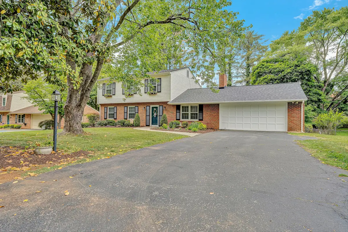 3416 Grandin Rd Sw, Roanoke, VA 24018 - #1