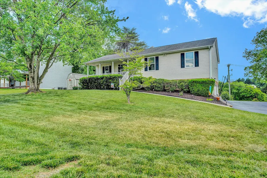 317 Drake Trl, Cloverdale, VA 24077 - #3