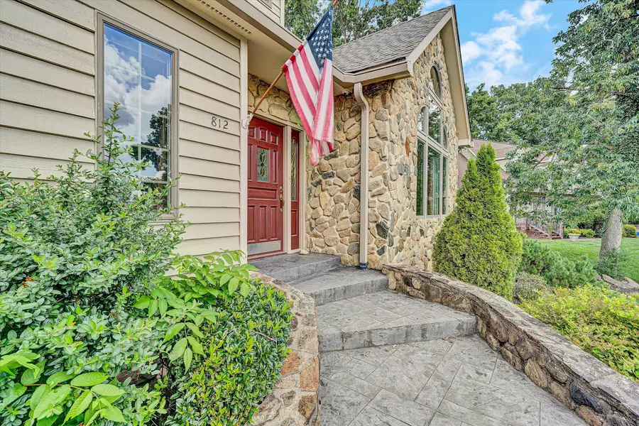812 Scott Cir, Salem, VA 24153 - #3