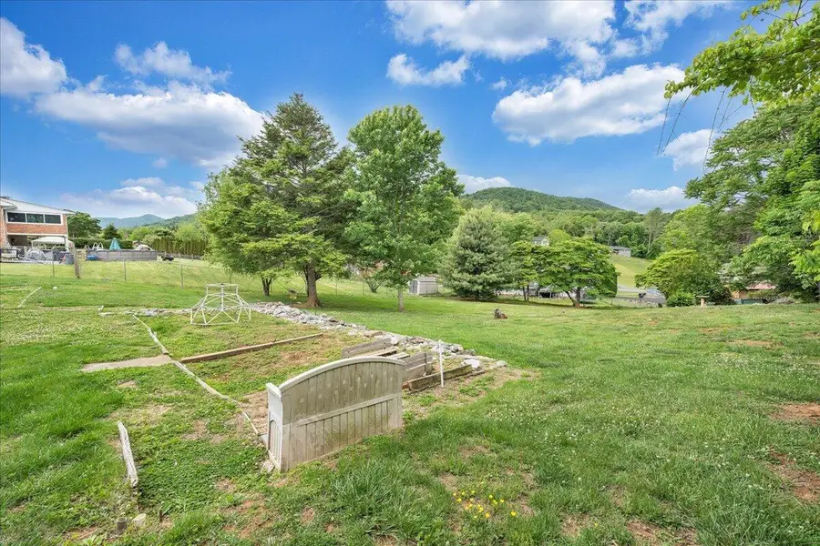 124 Dawnridge Ln, Troutville, VA 24175 - #3