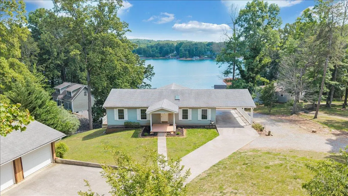 3222 Lakewood Forest Rd, Moneta, VA 24121 - #1