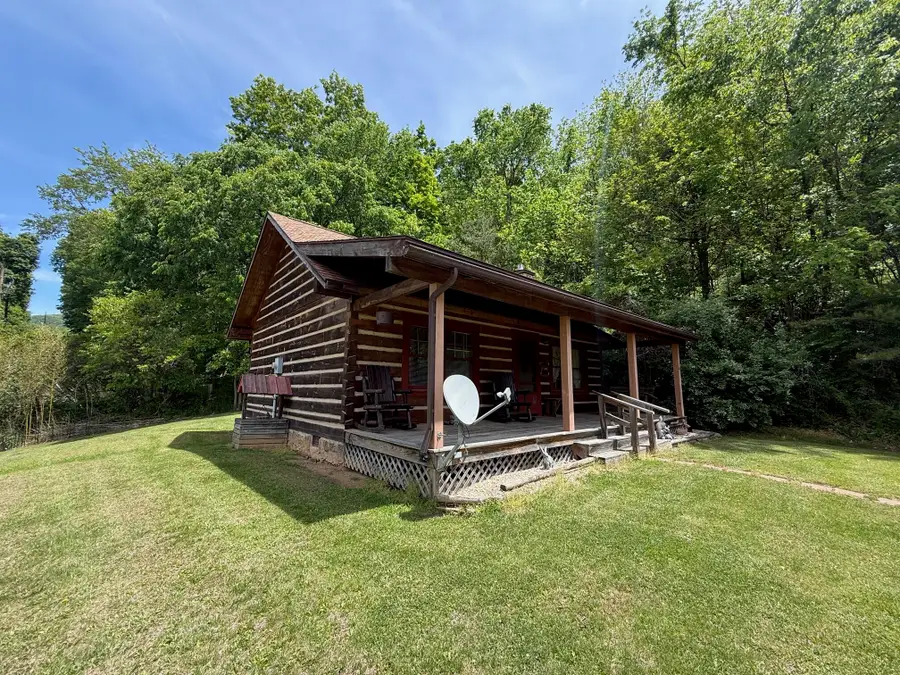 803 White Rock Gap Rd, Covington, VA 24426 - #2