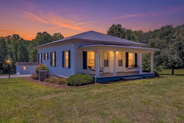 8605 Truevine Rd, Glade Hill, VA 24092