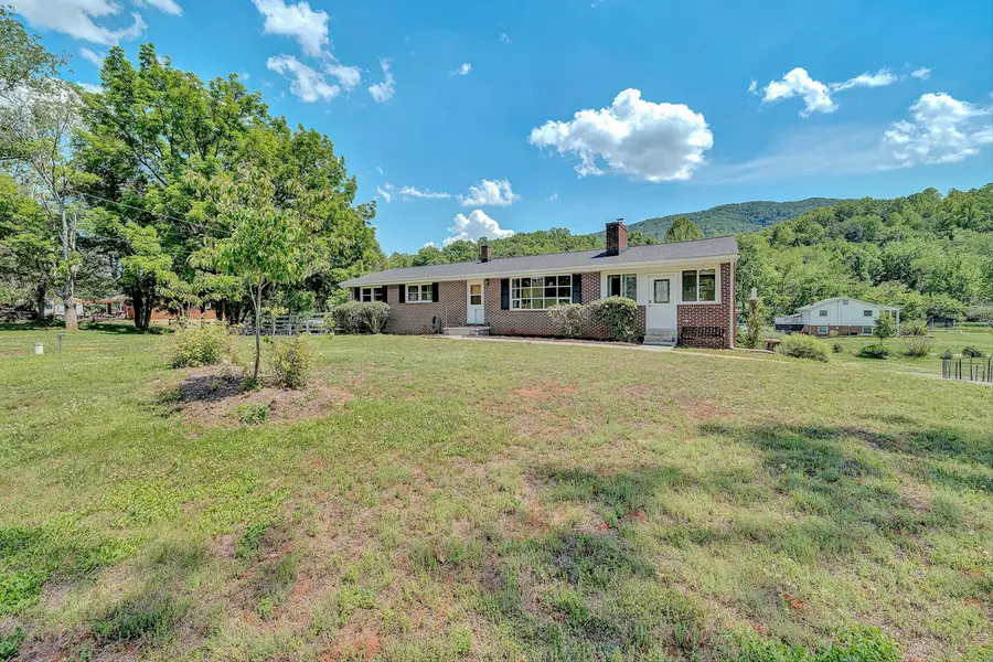 17 Valley View Rd, Hardy, VA 24101 - #2