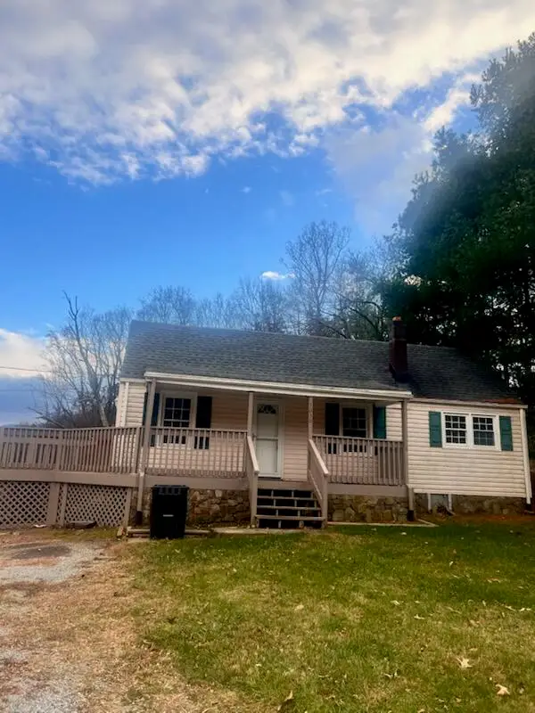 7030 Mount Chestnut Rd, Roanoke, VA 24018 - #1