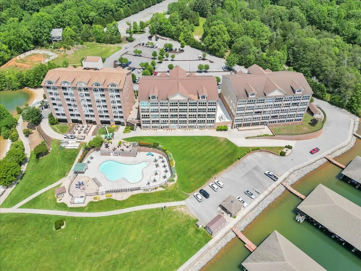 1273 Graves Harbor Trl #312, Moneta, VA 24121 - #1
