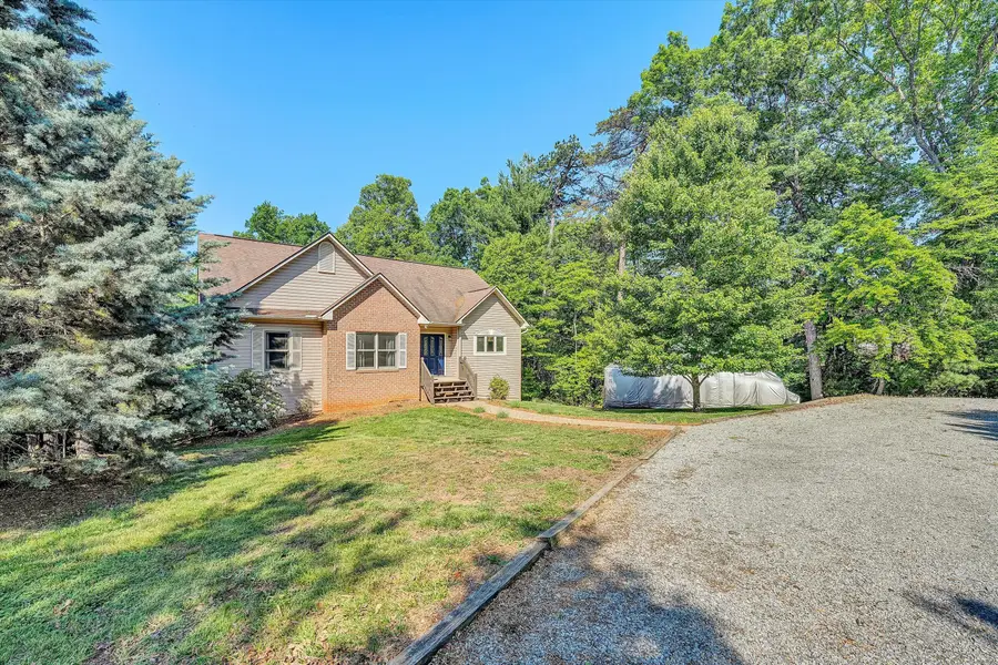 400 Harbor Landing Dr, Moneta, VA 24121 - #2