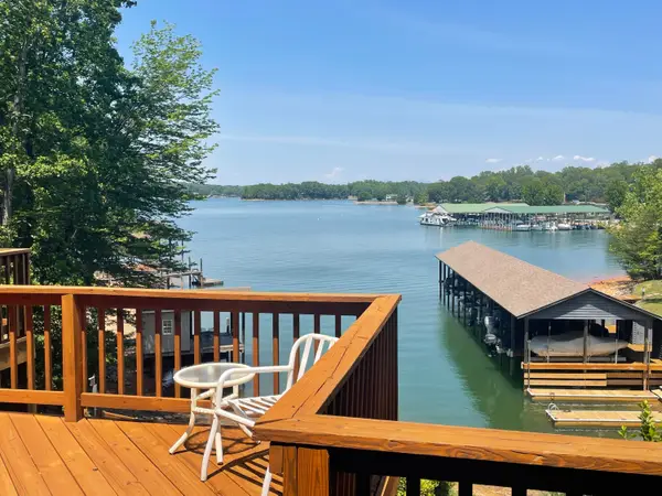 213 Saunders Point Rd #6, Huddleston, VA 24104